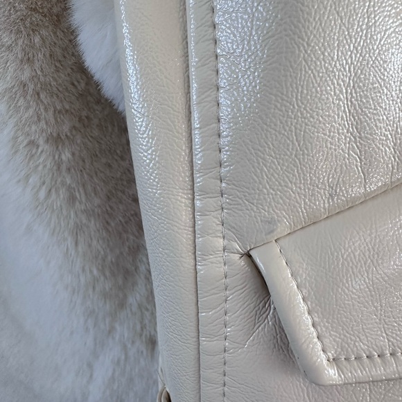 Camila Coelho Florencia Moto Jacket sand beige patent faux fur sleeves biker - Picture 5 of 7